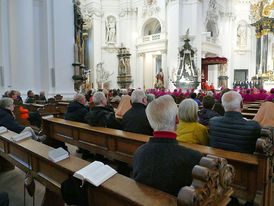 Abschlussvesper der Bischofskonferenz mit Spendung des Bonifatiussegens (Foto: Karl-Franz Thiede)